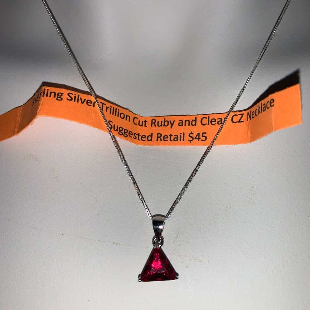 Trillion cut necklace
